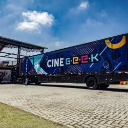 Cine Geek leva cinema gratuito ao ar livre e muita diversão para a periferia de São Paulo